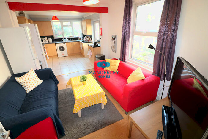 5 Bedroom House To Rent In Langhorn Road, Swaythling, Southampton, SO16