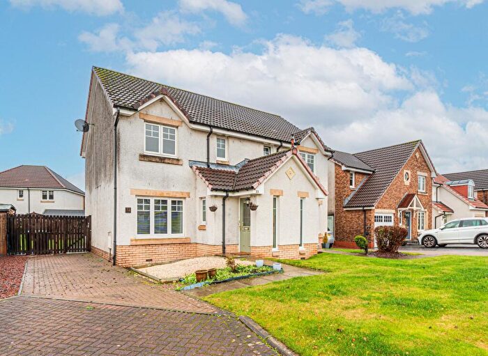 3 Bedroom Semi-Detached House For Sale In Blackthorn Grove, Menstrie, FK11