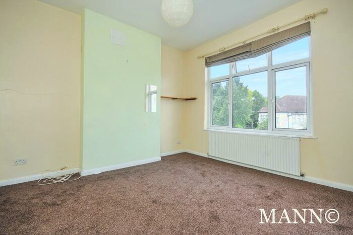 2 Bedroom Apartment To Rent In George Lane, Hither Green, SE13