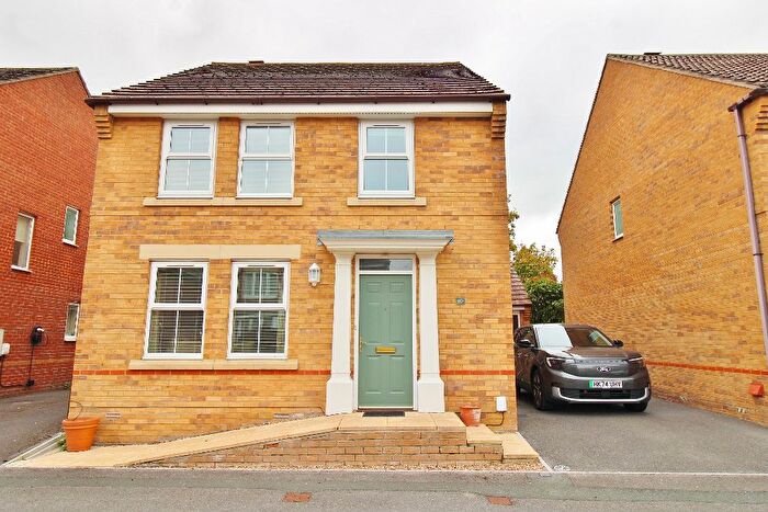 4 Bedroom Detached House For Sale In William Close, Stubbington, PO14