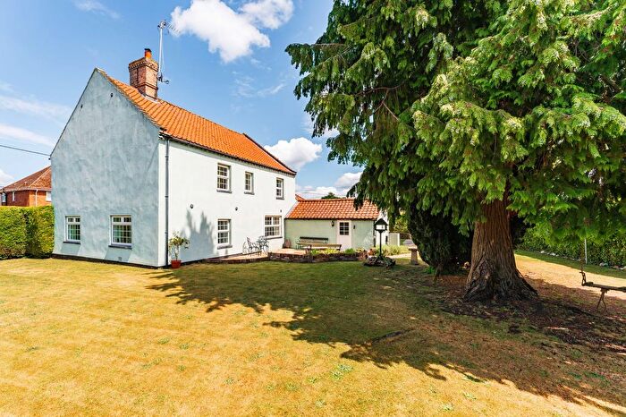 4 Bedroom Detached House For Sale In Back Street, Gayton, PE32