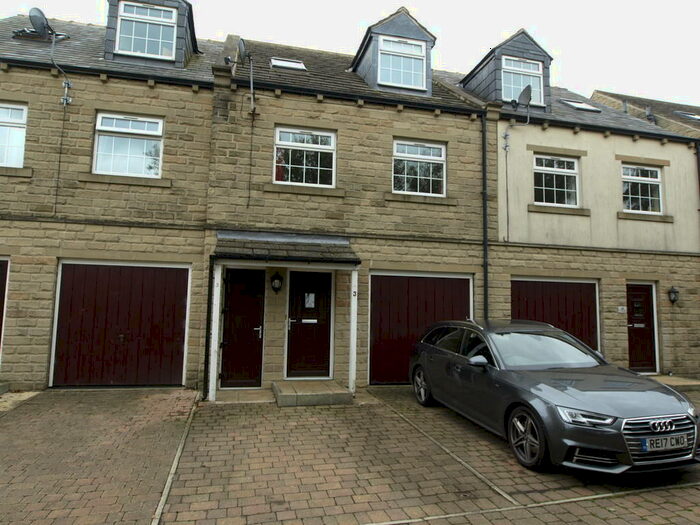 4 Bedroom Terraced House To Rent In Rosemead, Ingbirchworth, S36