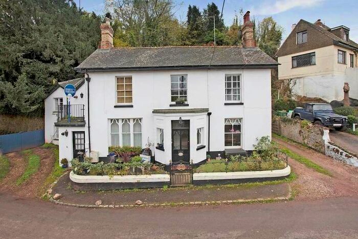 2 Bedroom Flat For Sale In Combeinteignhead, TQ12