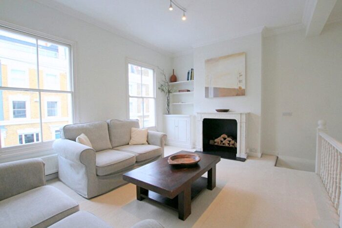 3 Bedroom Terraced House To Rent In Walton Street, London, SW3