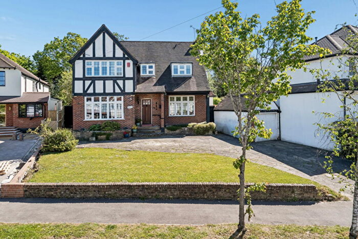 6 Bedroom Detached House For Sale In Cuckoo Hill Road, Pinner, HA5