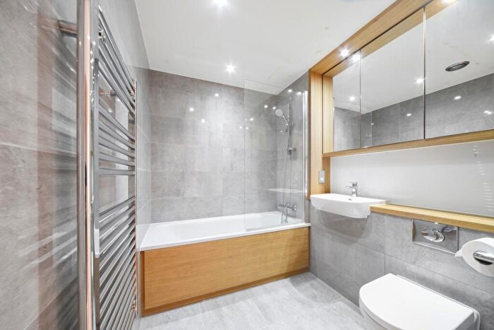 2 Bedroom Apartment For Sale In Station Road London, SE13