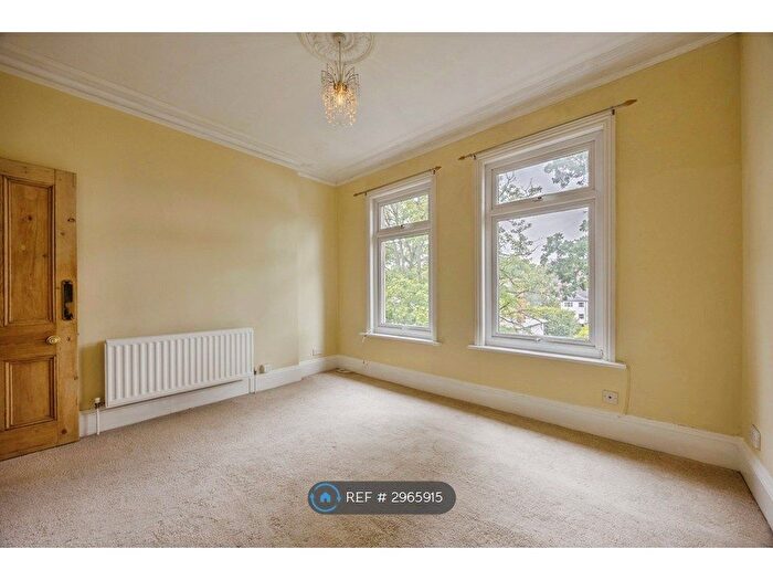 1 Bedroom Flat To Rent In Horsham Road, Dorking, RH4