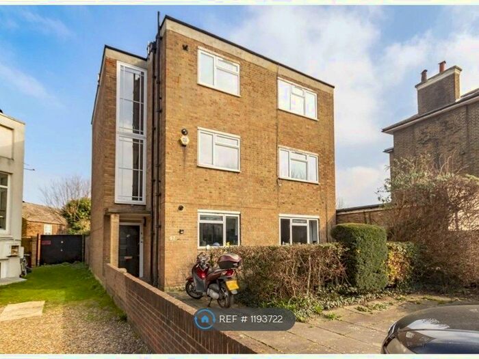 2 Bedroom Flat To Rent In Parkhill, SW4