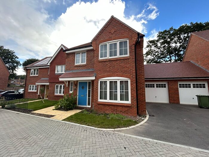 4 Bedroom Property To Rent In Buttercup Close, Ash, Aldershot, GU12