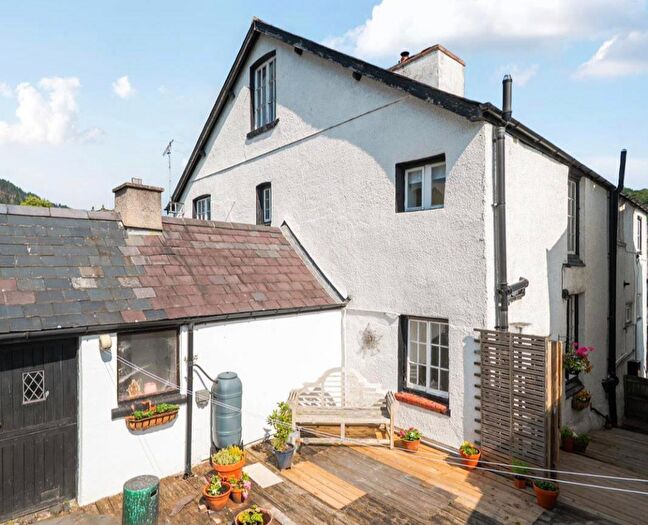 3 Bedroom Town House For Sale In Church Street, Llangollen, LL20
