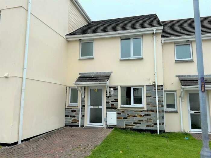 3 Bedroom House To Rent In Bugle, PL26