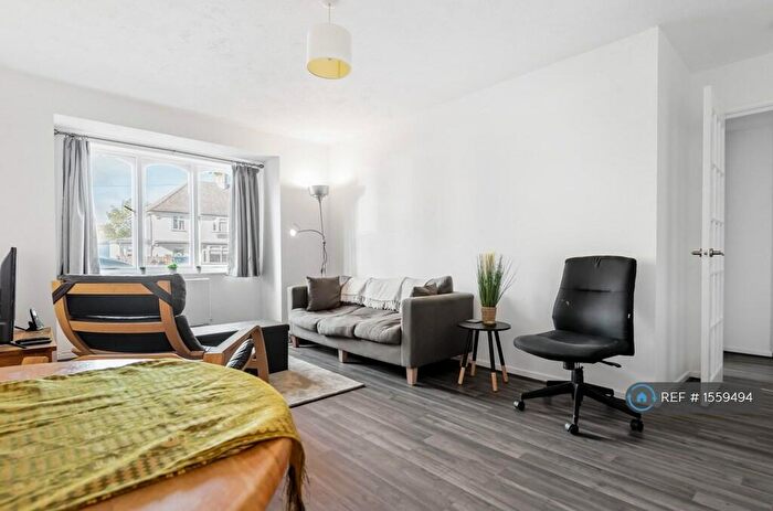 2 Bedroom Flat To Rent In Sydenham Park Road, London, SE26