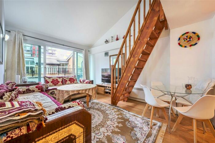 2 Bedroom Flat To Rent In The Grainstore, Western Gateway, London, E16