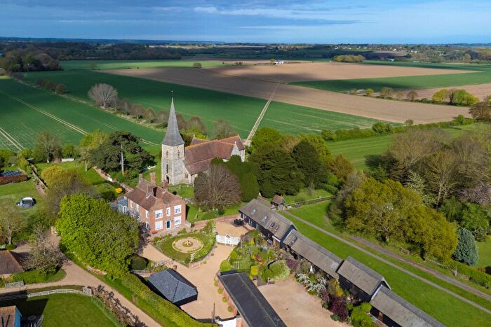 2 Bedroom Barn Conversion For Sale In The Street, Ickham, CT3