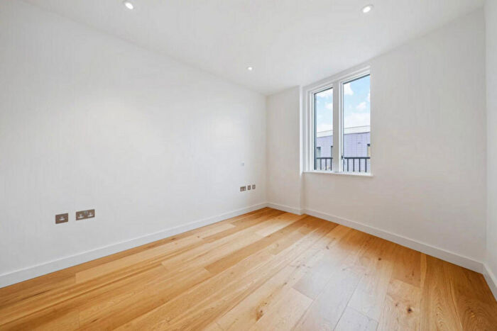 1 Bedroom Apartment For Sale In Esther Anne Place, London, N1