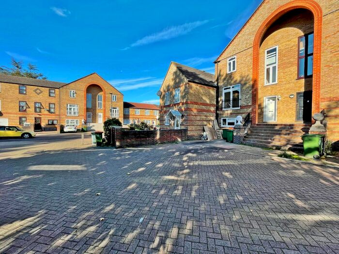 7 Bedroom Terraced House To Rent In Garnet Walk, Beckton, London, E6