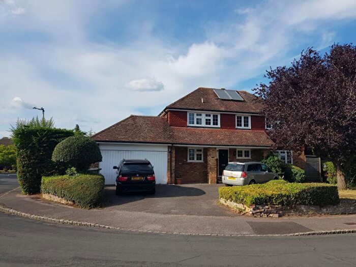 4 Bedroom Detached House For Sale In Beaulieu Close, Datchet, Royal Borough Of Windsor & Maidenhead, SL3