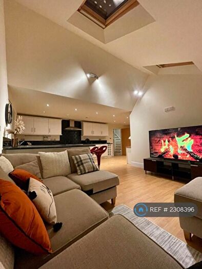 4 Bedroom Flat To Rent In Oak Terrace, Liverpool, L7