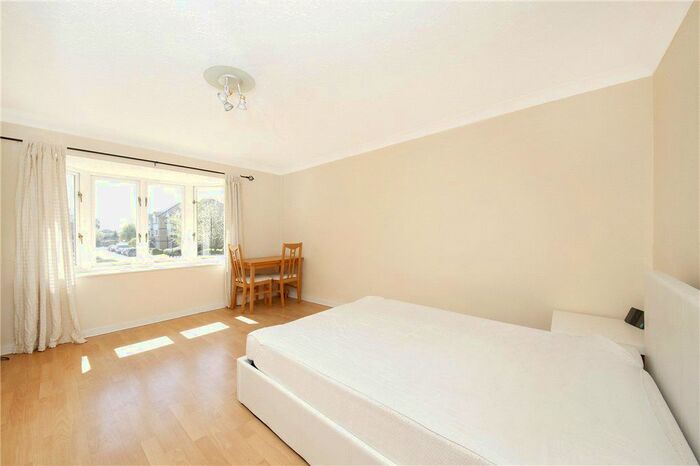 2 Bedroom Flat To Rent In Sheppard Drive, Bermondsey, London, SE16