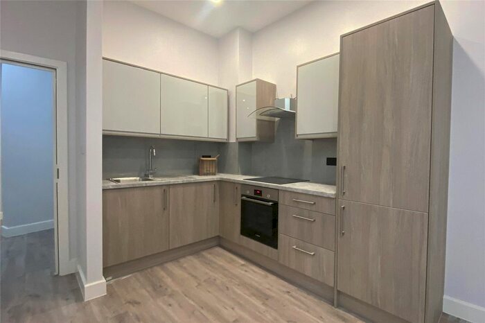 1 Bedroom Flat To Rent In Woodcote Road, Wallington, SM6