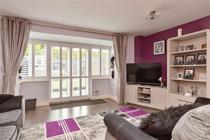 4 Bedroom Town House For Sale In Jubilee Gardens, Bognor Regis, West Sussex, PO21