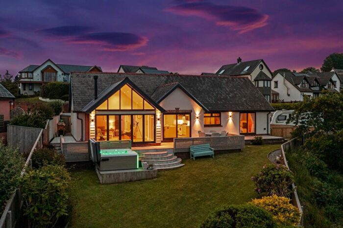 4 Bedroom Detached Bungalow For Sale In Barnlake Point, Burton, Milford Haven, SA73