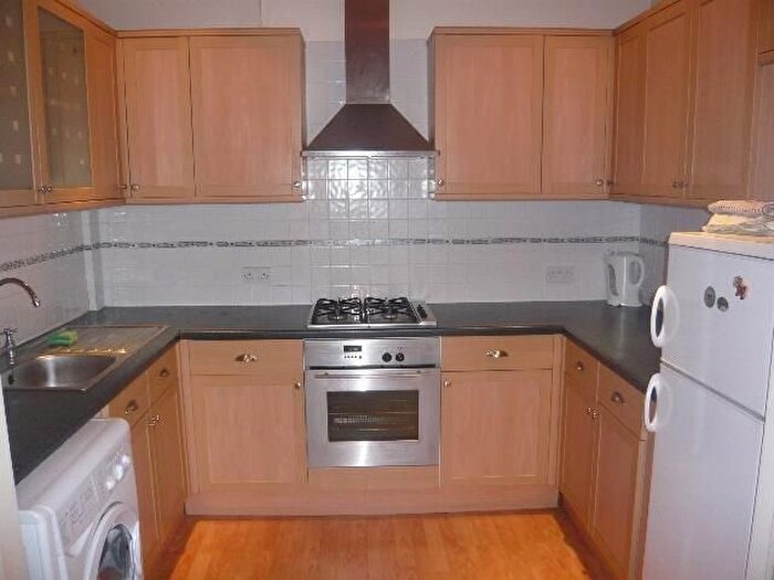 2 Bedroom Flat To Rent In Shenley Road, Borehamwood, WD6