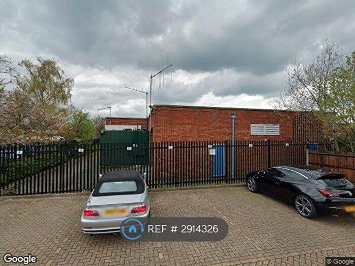 Studio To Rent In Westgate Court, Waltham Cross, EN8