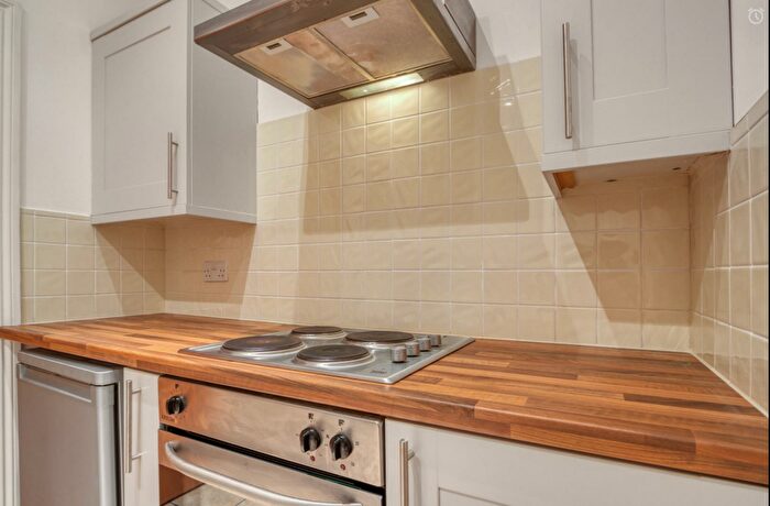 Studio For Sale In Park Road, London, N14