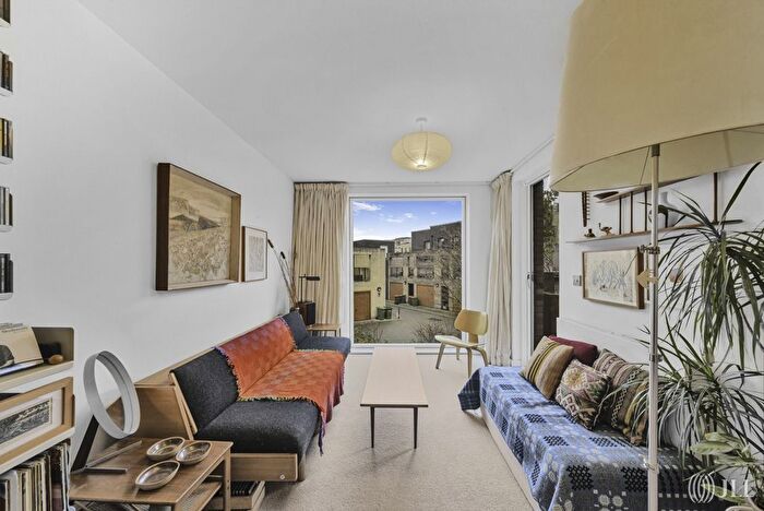 2 Bedroom Terraced House For Sale In Potters Row, London, E20