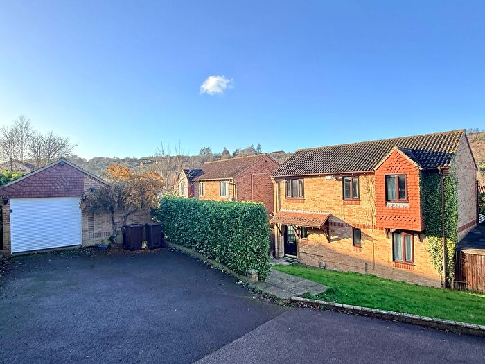 4 Bedroom Detached House For Sale In Thrush Close, Chatham, ME5