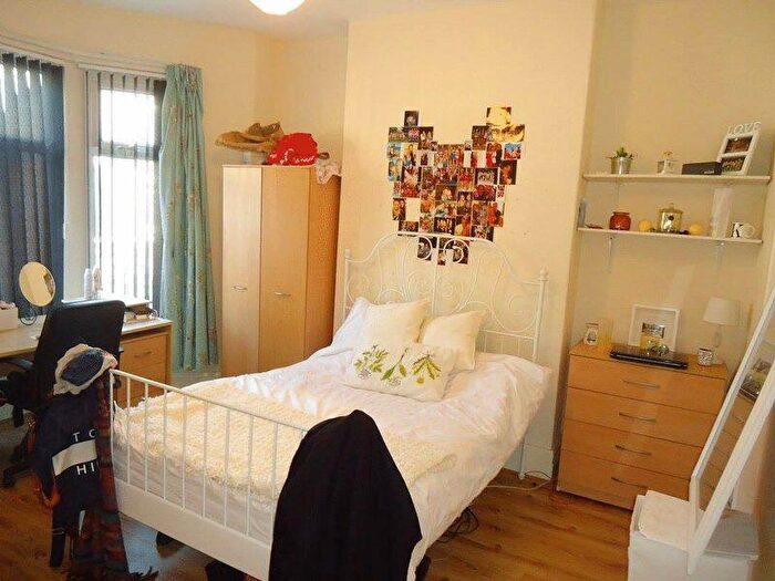 5 Bedroom Terraced House To Rent In Mackintosh Place, Cardiff, CF24