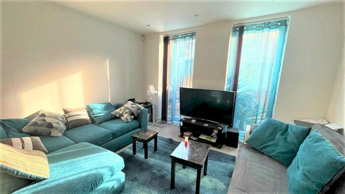 1 Bedroom Flat To Rent In Oakfield Road, B, Croydon, CR0