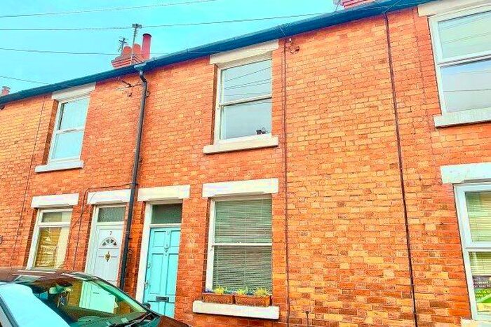 2 Bedroom Terraced House To Rent In Clumber Road, Nottingham NG2