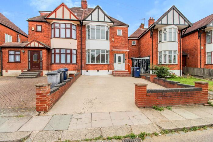3 Bedroom Semi-Detached House To Rent In Beaulieu Close, Colindale, London, NW9