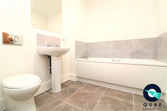 2 Bedroom Flat To Rent In Adelphi Wharf, Adelphi Street, Salford, Greater Manchester, M3