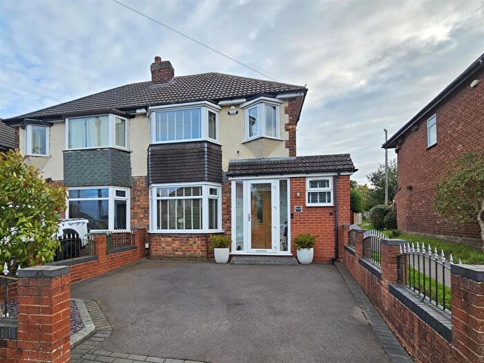 3 Bedroom Semi Detached House For Sale In Victor Road, Solihull, B92