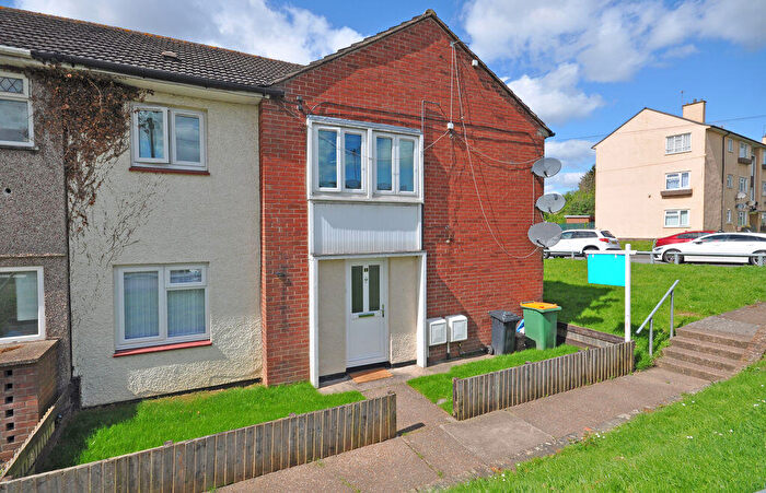 2 Bedroom Flat For Sale In Walton Close, Newport, NP19