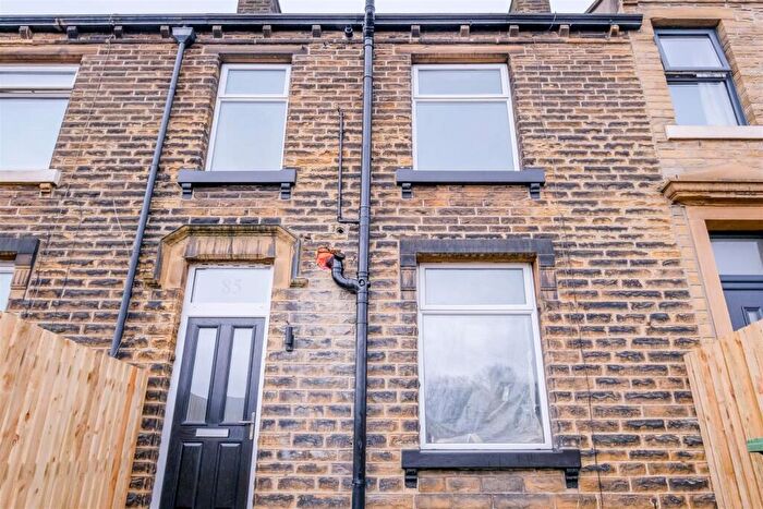2 Bedroom Terraced House To Rent In Longwood Road, Huddersfield, HD3