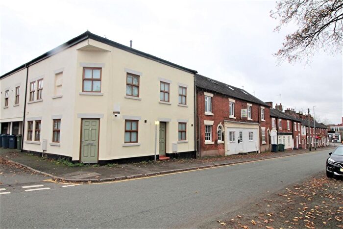 2 Bedroom Flat To Rent In Oulton Road, Stone, Staffordshire, ST15