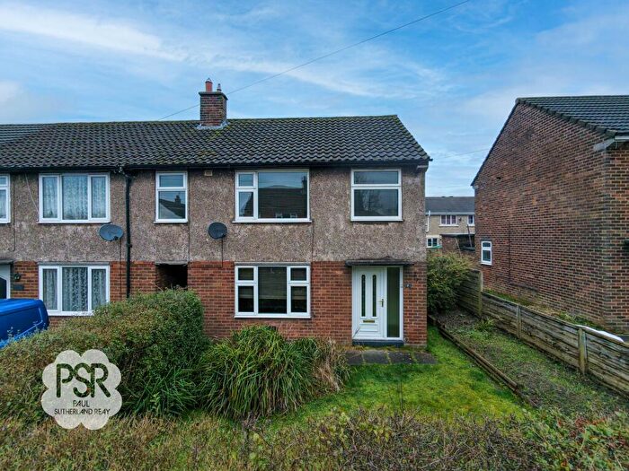 3 Bedroom End Of Terrace House For Sale In Beech Avenue, New Mills, SK22