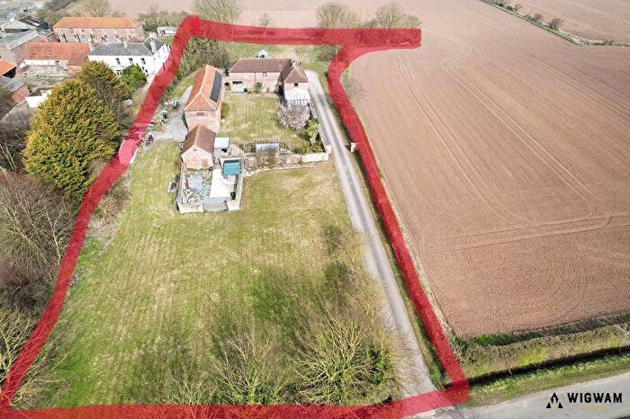 4 Bedroom Detached House For Sale In White House Farm, Rimswell, HU19