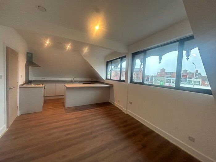 2 Bedroom Flat To Rent In Humberstone Road, Leicester, LE5