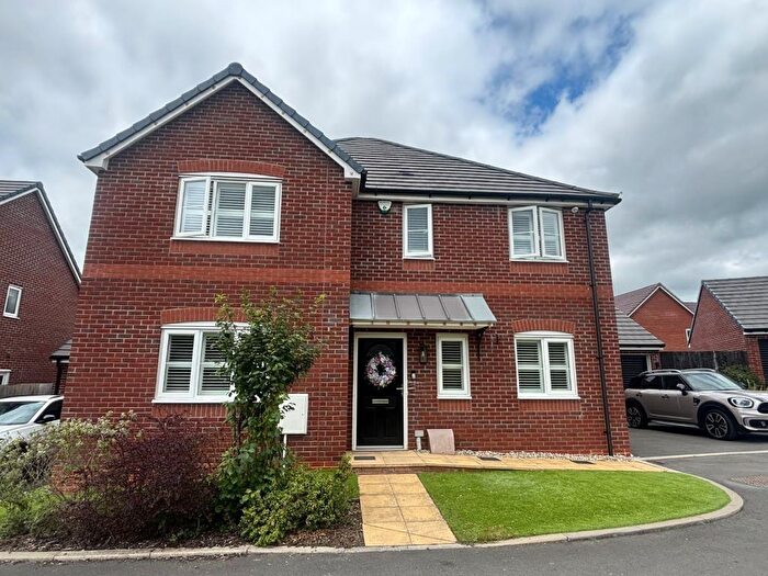 4 Bedroom Detached House For Sale In Juniper Close, Calne, SN11