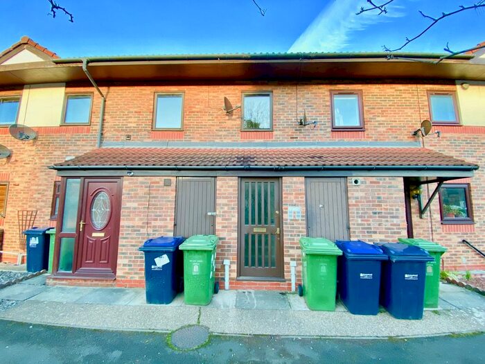 2 Bedroom Flat To Rent In St Vincent Court, Felling, Gateshead, Tyne And Wear, NE8