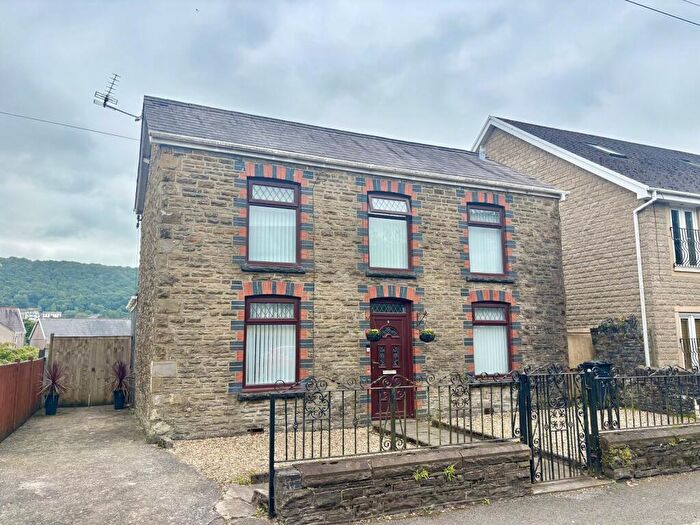 3 Bedroom Detached House For Sale In Brecon Road, Pontardawe, Swansea., SA8