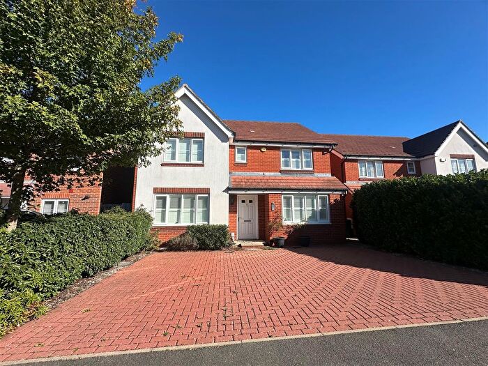 4 Bedroom Detached House To Rent In Offord Grove, Leavesden, Watford, WD25