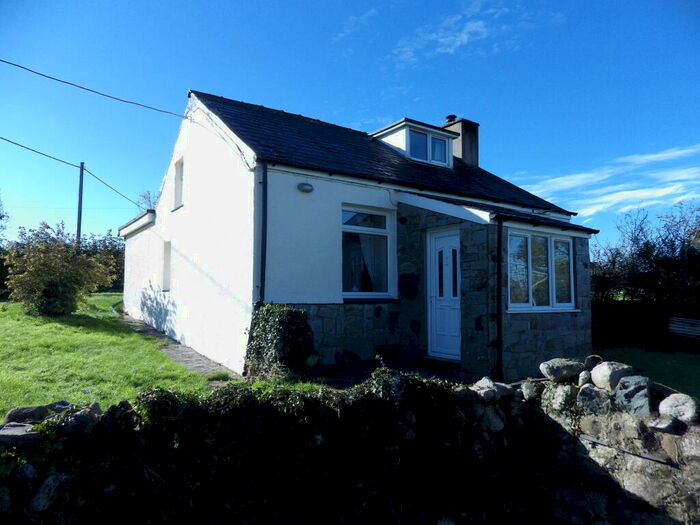 2 Bedroom Detached House To Rent In Ceunant, Caernarfon, Gwynedd, LL55