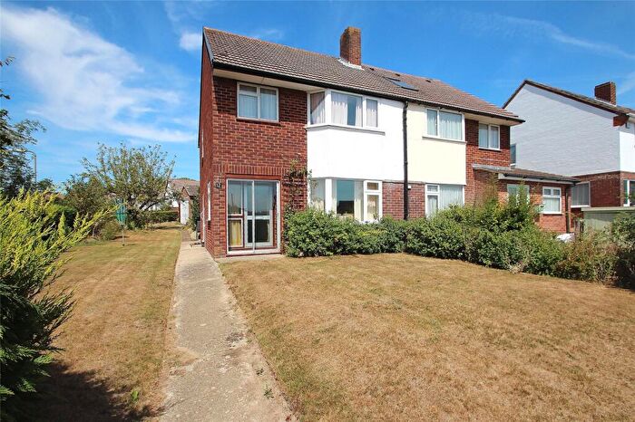 3 Bedroom Semi-Detached House For Sale In Arundel Drive, Fareham, Hampshire, PO16