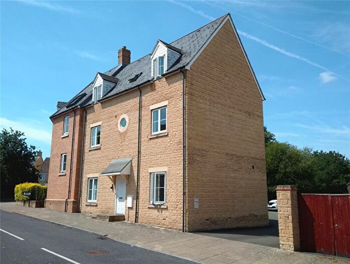 2 Bedroom Apartment For Sale In Northfield Road, Witney, Oxfordshire, OX28